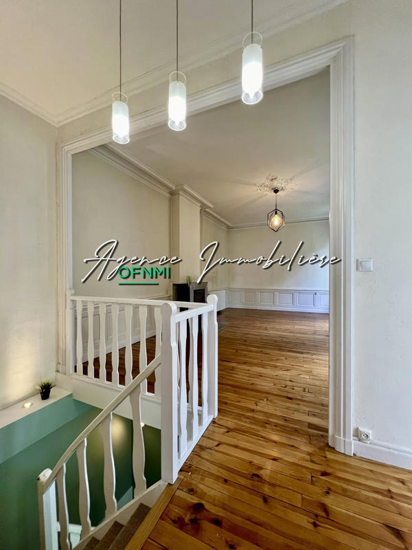 Propriété - 224 m² - 7 pièces