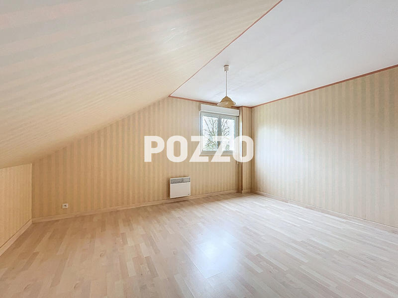 Maison - 210 m² - 7 pièces