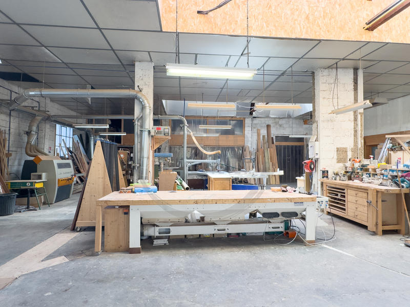 Local commercial - 645 m²