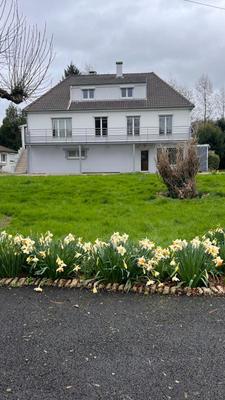 Maison - 275 m² - 6 pièces