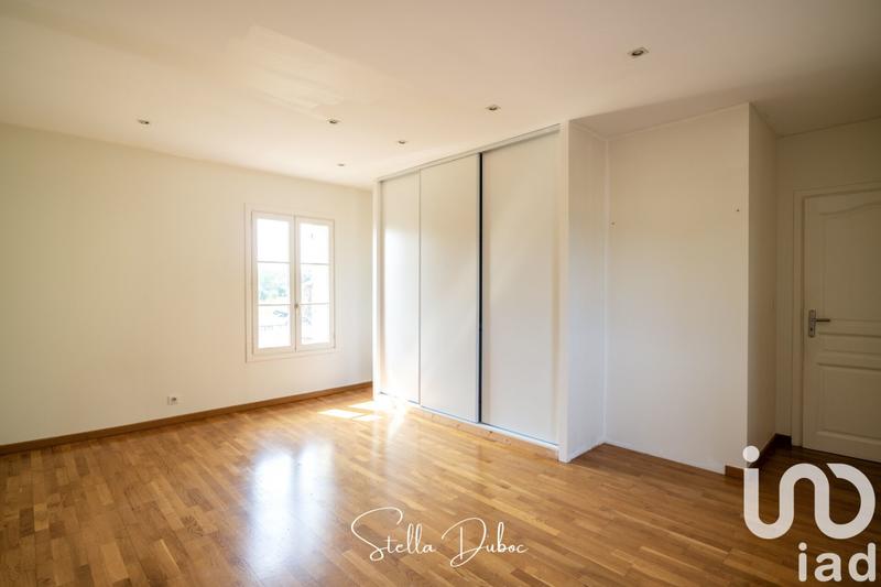 Maison - 185 m² - 6 pièces