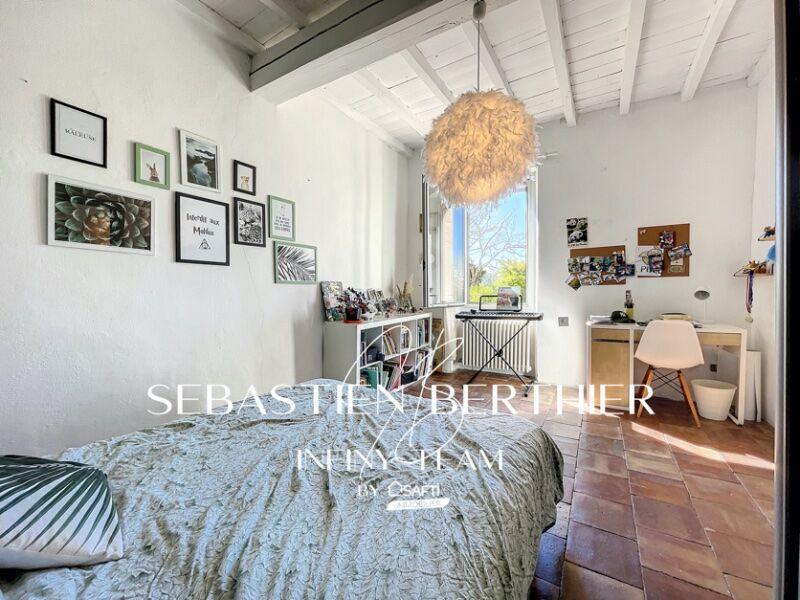 Maison - 180 m² - 6 pièces