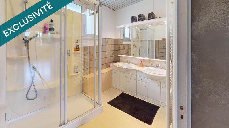 Maison - 220 m² - 7 pièces