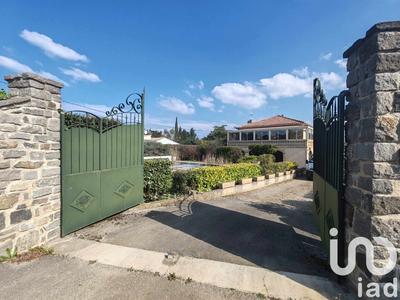 Maison - 185 m² - 5 pièces