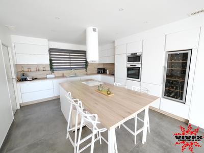 Maison d'architecte - 142 m² - 4 pièces