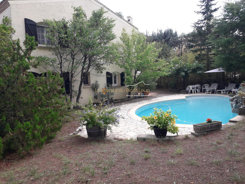 Villa - 141 m² - 5 pièces