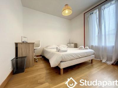 Chambre - 12 m² - 1 pièce