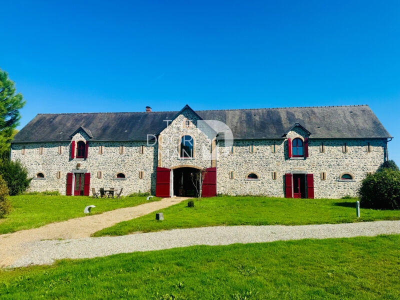 Propriété - 586 m² - 12 pièces