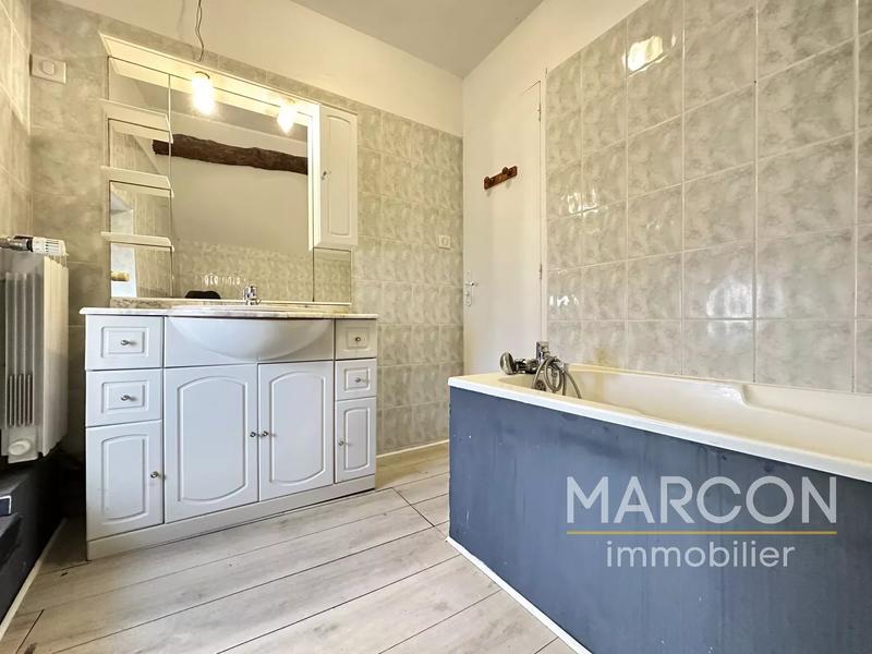 Maison - 95 m² - 5 pièces