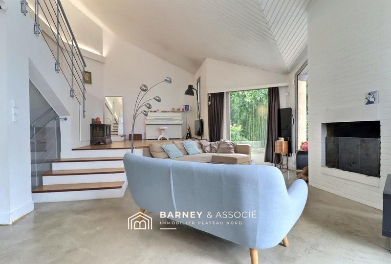 Maison contemporaine - 260 m² - 7 pièces