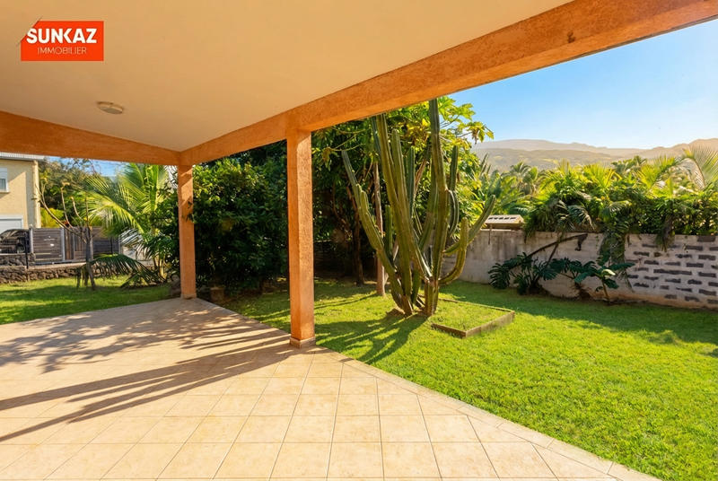 Maison - 94 m² - 4 pièces