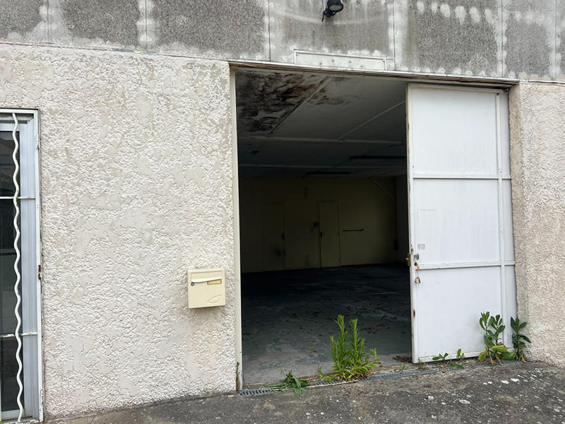 Local d'activité / Entrepôt - 88 m²