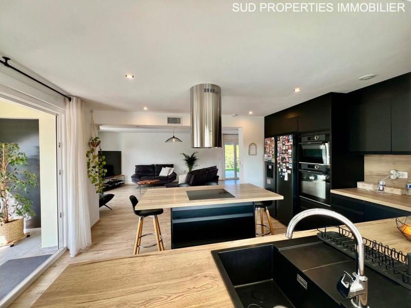 Villa - 223 m² - 7 pièces