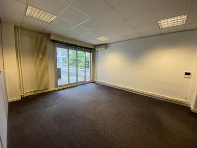 Bureau - 102 m² - 4 pièces