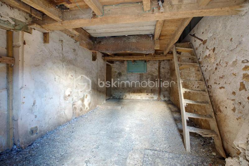 Maison traditionnelle - 234 m² - 6 pièces