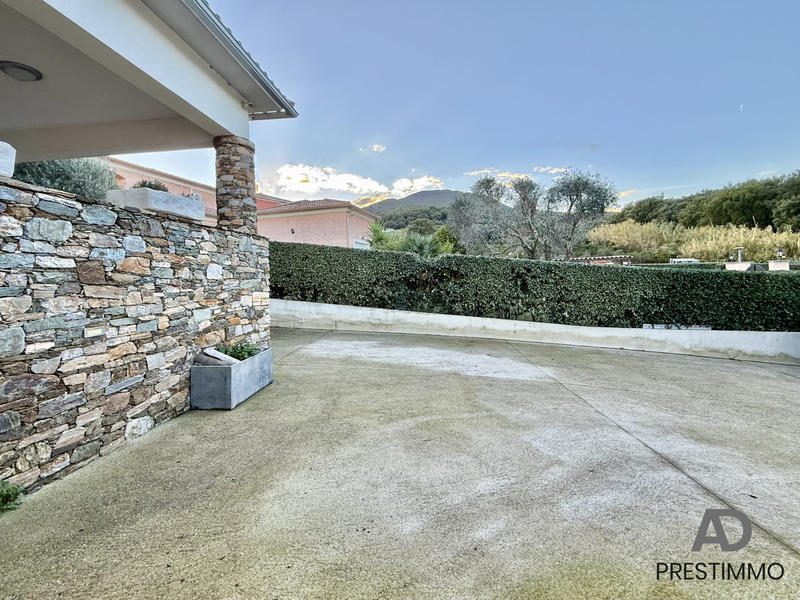 Villa - 163 m² - 5 pièces