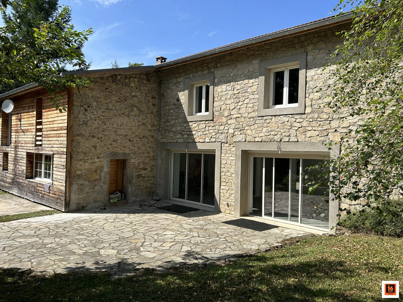 Maison - 195 m² - 5 pièces