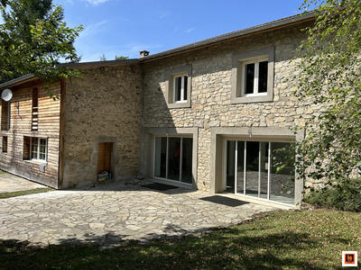Maison - 195 m² - 5 pièces