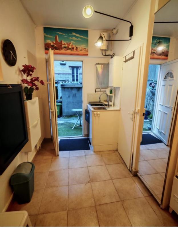 Studio - 10 m² - 1 pièce