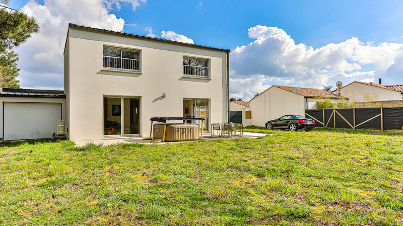 Maison - 158 m² - 5 pièces