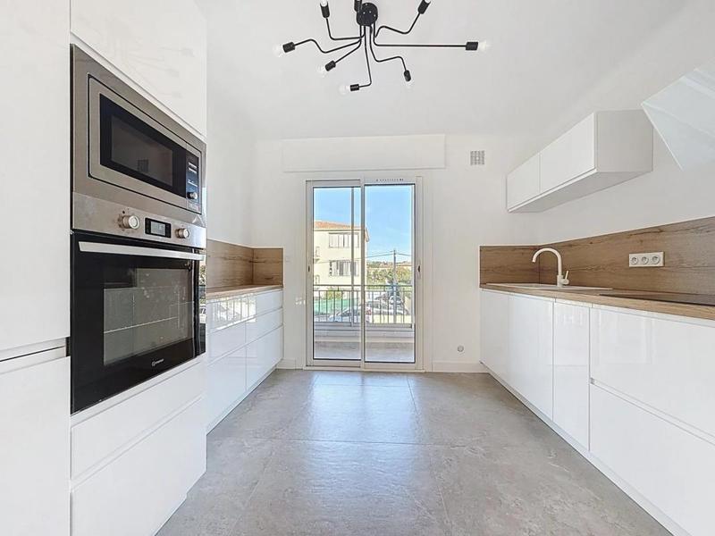 Appartement - 83 m² - 4 pièces