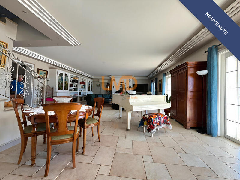 Villa - 286 m² - 7 pièces