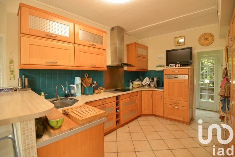 Maison - 235 m² - 7 pièces