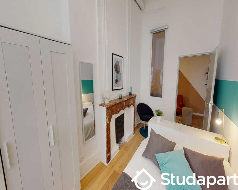 Chambre - 90 m² - 1 pièce