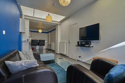 Maison - 87 m² - 6 pièces