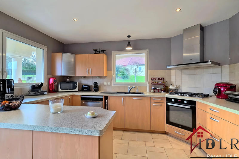 Villa - 274 m² - 9 pièces