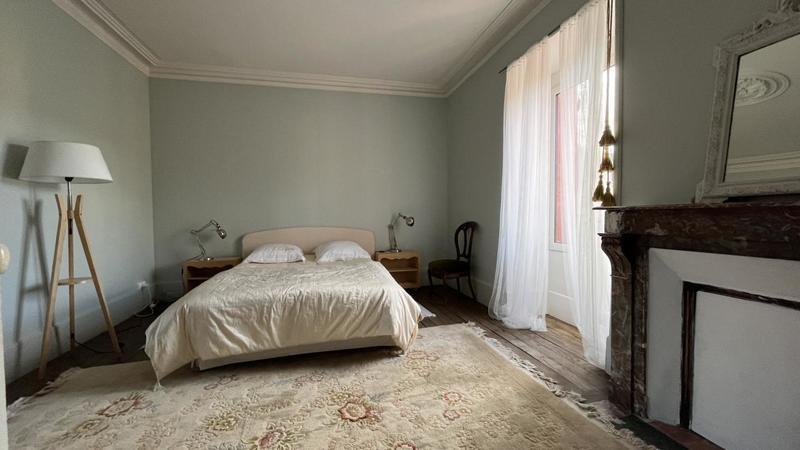 Château - 230 m² - 7 pièces