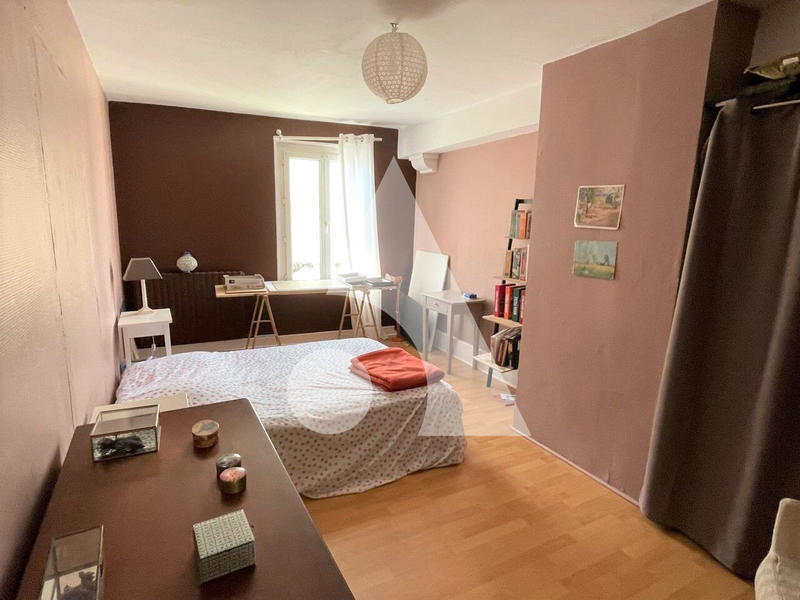 Appartement - 115 m² - 5 pièces