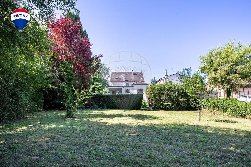 Demeure - 287 m² - 7 pièces