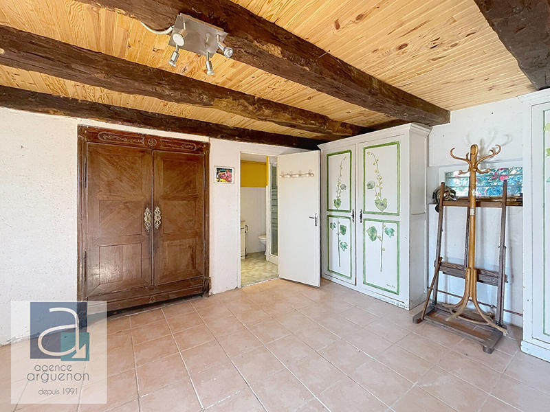 Maison - 250 m² - 8 pièces