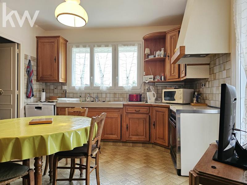 Maison - 220 m² - 7 pièces