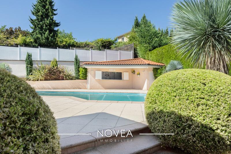 Maison - 162 m² - 6 pièces