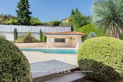 Maison - 162 m² - 6 pièces