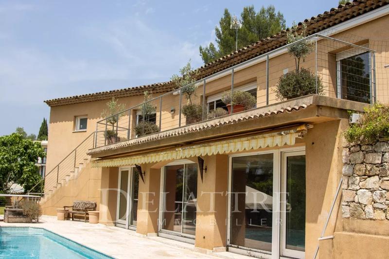 Villa - 430 m² - 10 pièces