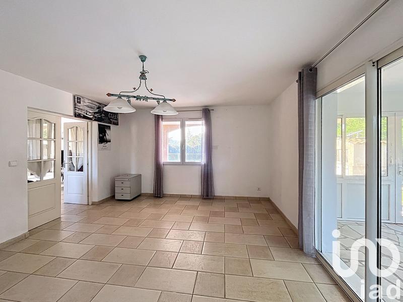 Maison - 217 m² - 8 pièces