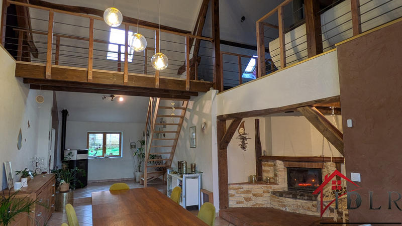 Maison - 240 m² - 9 pièces