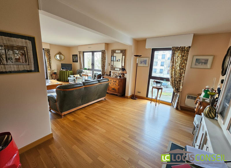 Appartement - 100 m² - 5 pièces