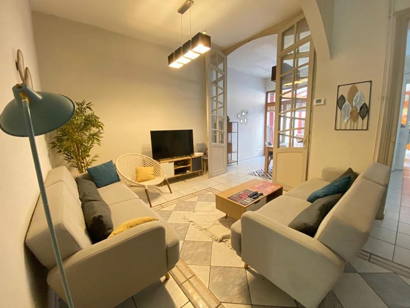 Chambre - 14 m² - 7 pièces