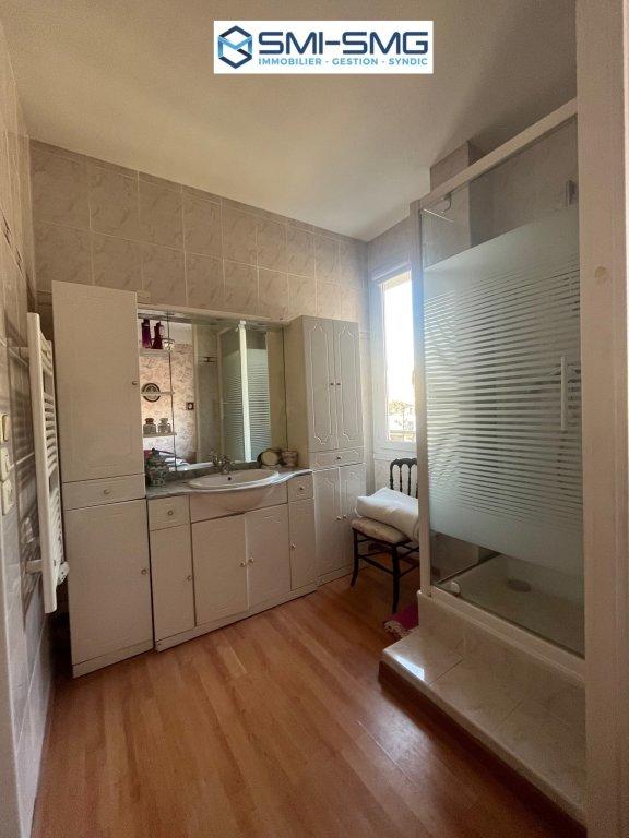 Appartement - 75 m² - 2 pièces