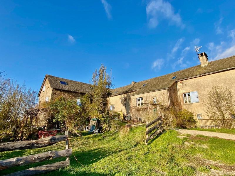 Maison ancienne - 430 m² - 19 pièces