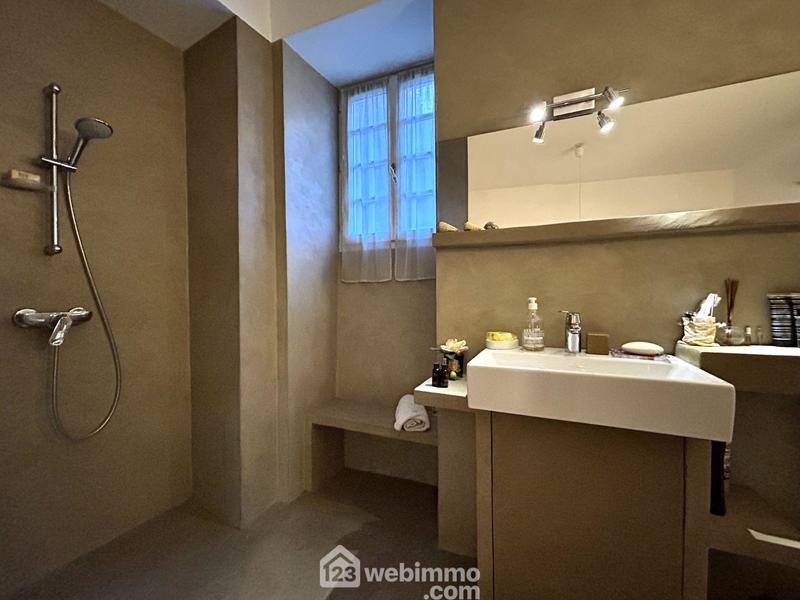 Appartement - 138 m² - 5 pièces