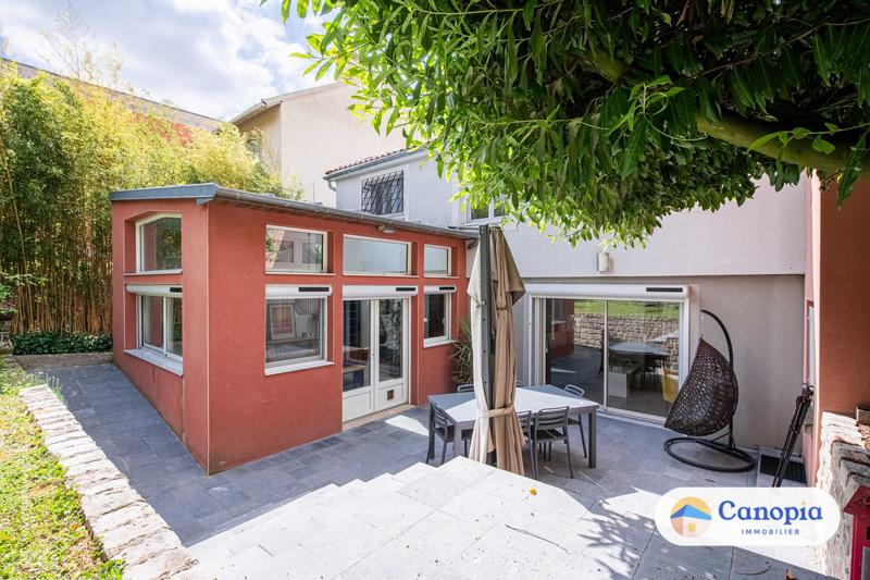 Maison contemporaine - 153 m² - 6 pièces