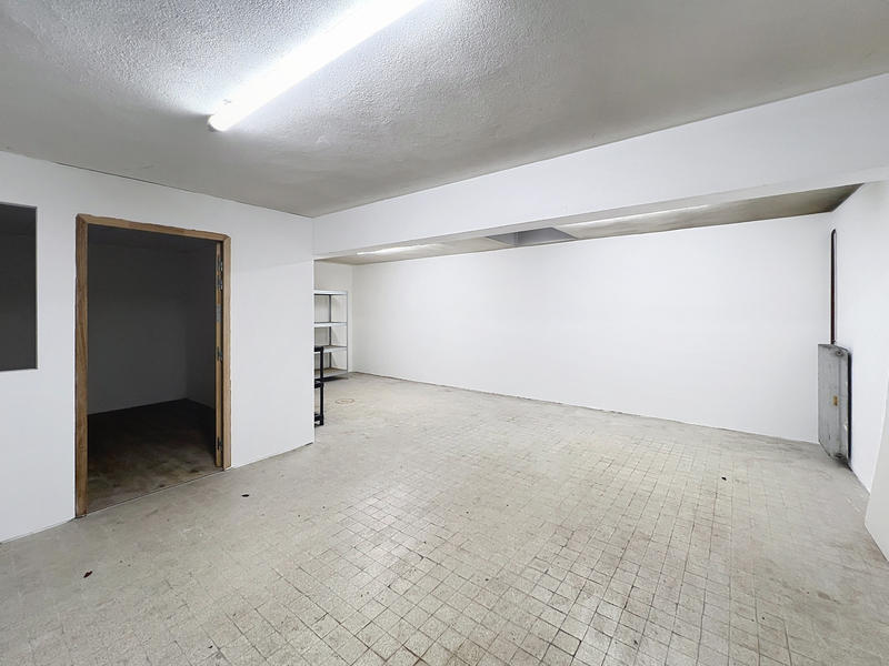 Parking / Garage - 35 m²