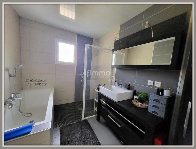 Maison - 122 m² - 5 pièces