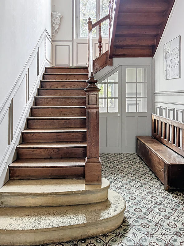 Maison - 600 m² - 12 pièces