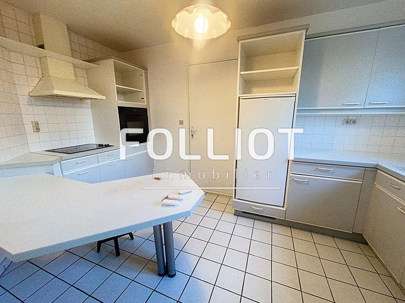 Maison - 84 m² - 5 pièces